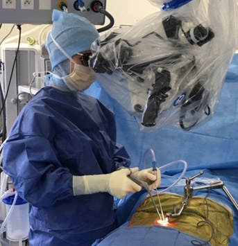 microscope opératoire